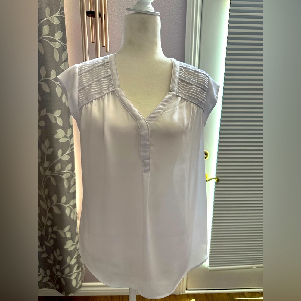 Dr2 white button, short sleeve blouse lose Fit size small